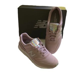 New Balance 977 CW997HBL Women's running Shoes pink/ White sparkle rare sneaker